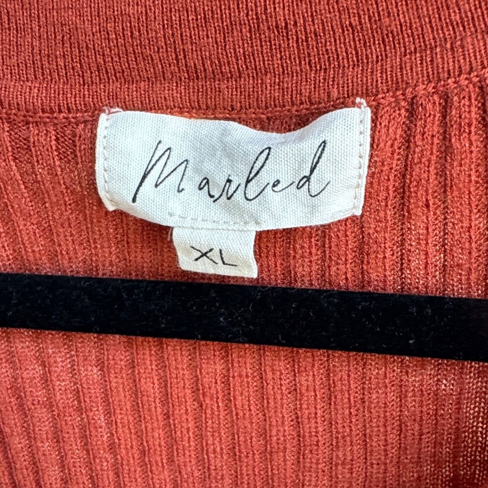 Women's Rust Button Down Ribbed Top - Picture 2 of 3